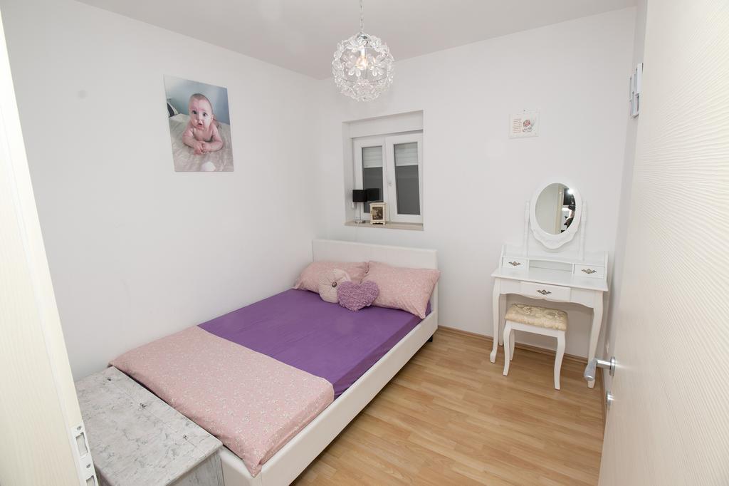Apartment Mate Omiš Εξωτερικό φωτογραφία