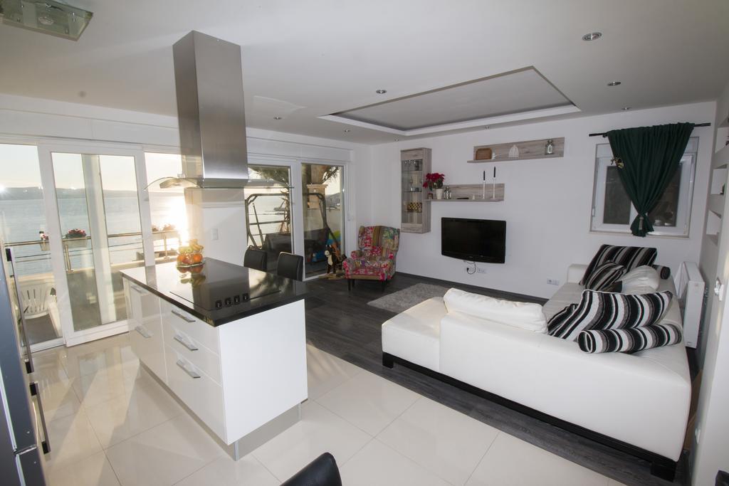 Apartment Mate Omiš Εξωτερικό φωτογραφία