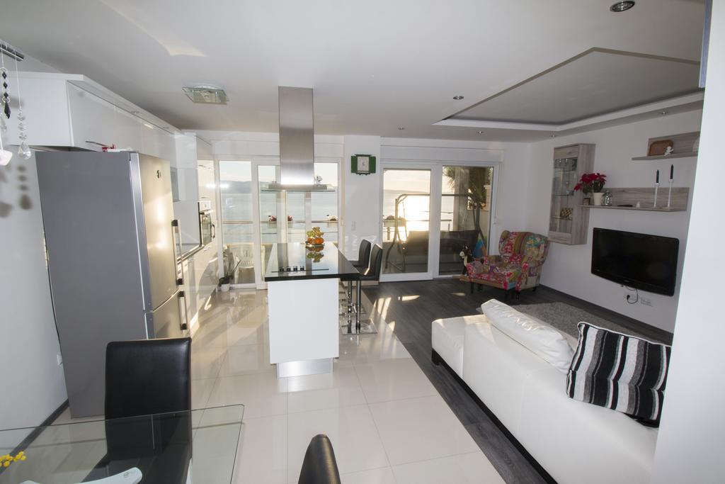 Apartment Mate Omiš Εξωτερικό φωτογραφία